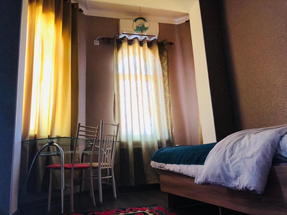Sweet Home Hostel Bishkek Ngoại thất bức ảnh