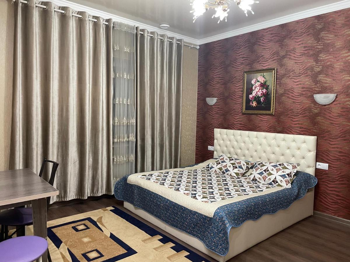 Sweet Home Hostel Bishkek Ngoại thất bức ảnh