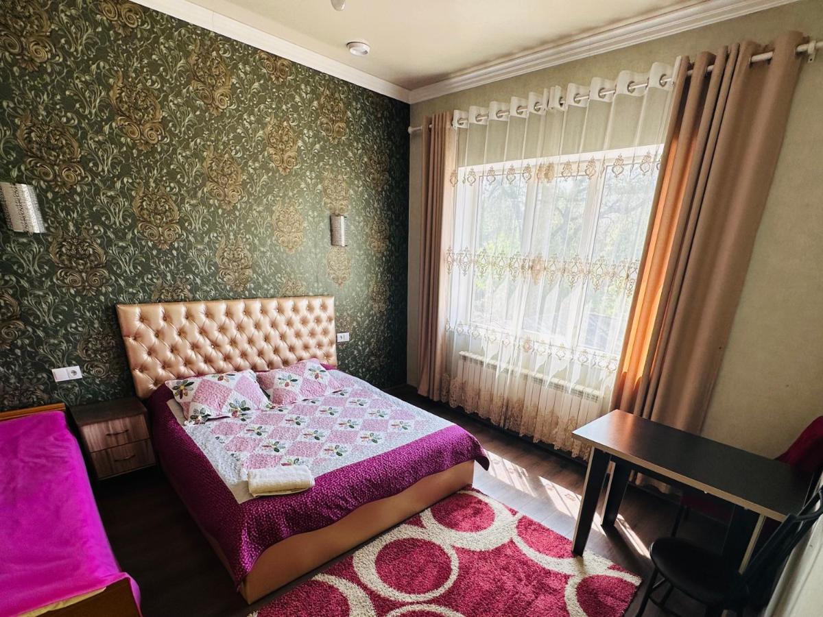 Sweet Home Hostel Bishkek Ngoại thất bức ảnh