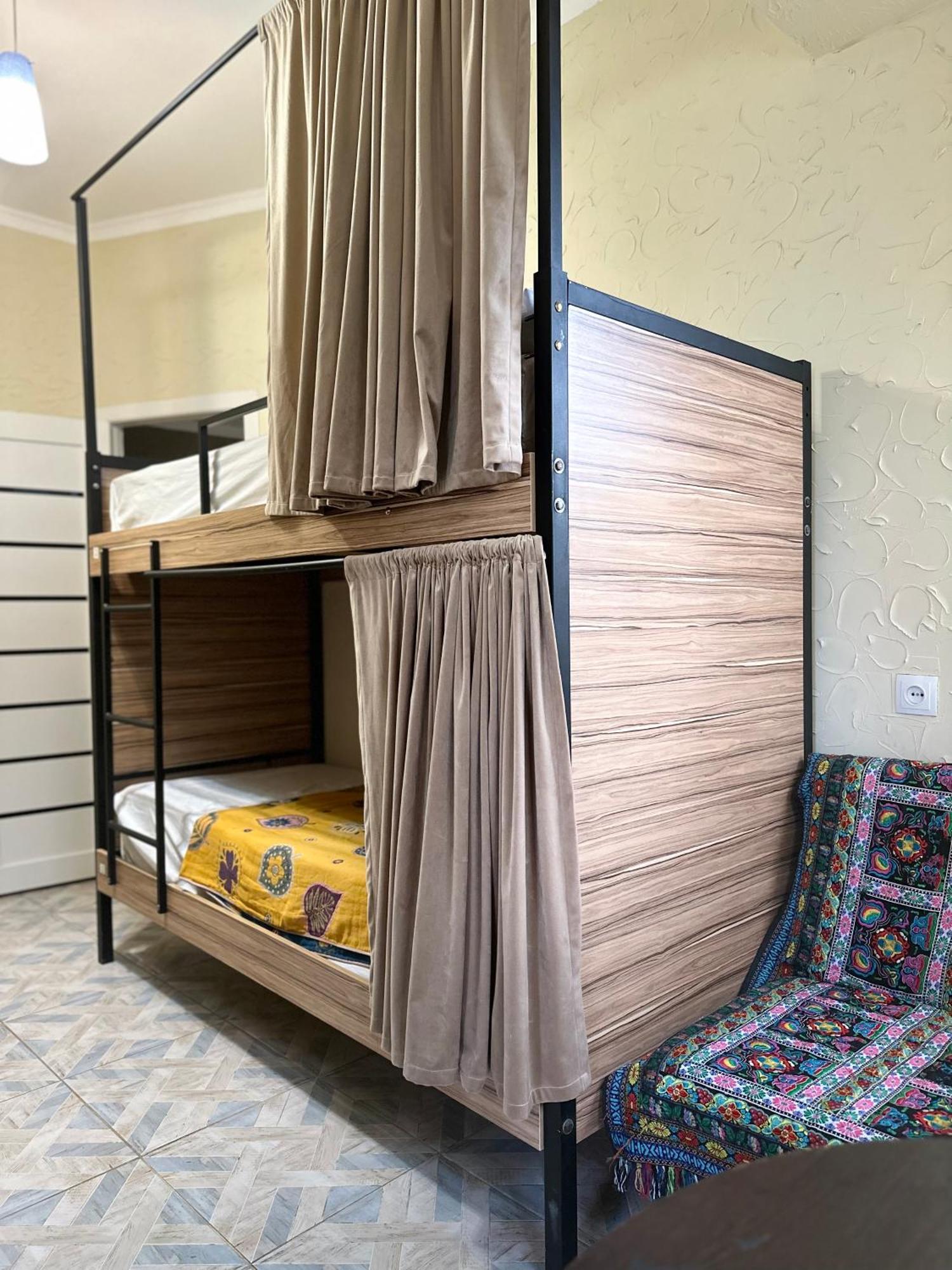 Sweet Home Hostel Bishkek Ngoại thất bức ảnh