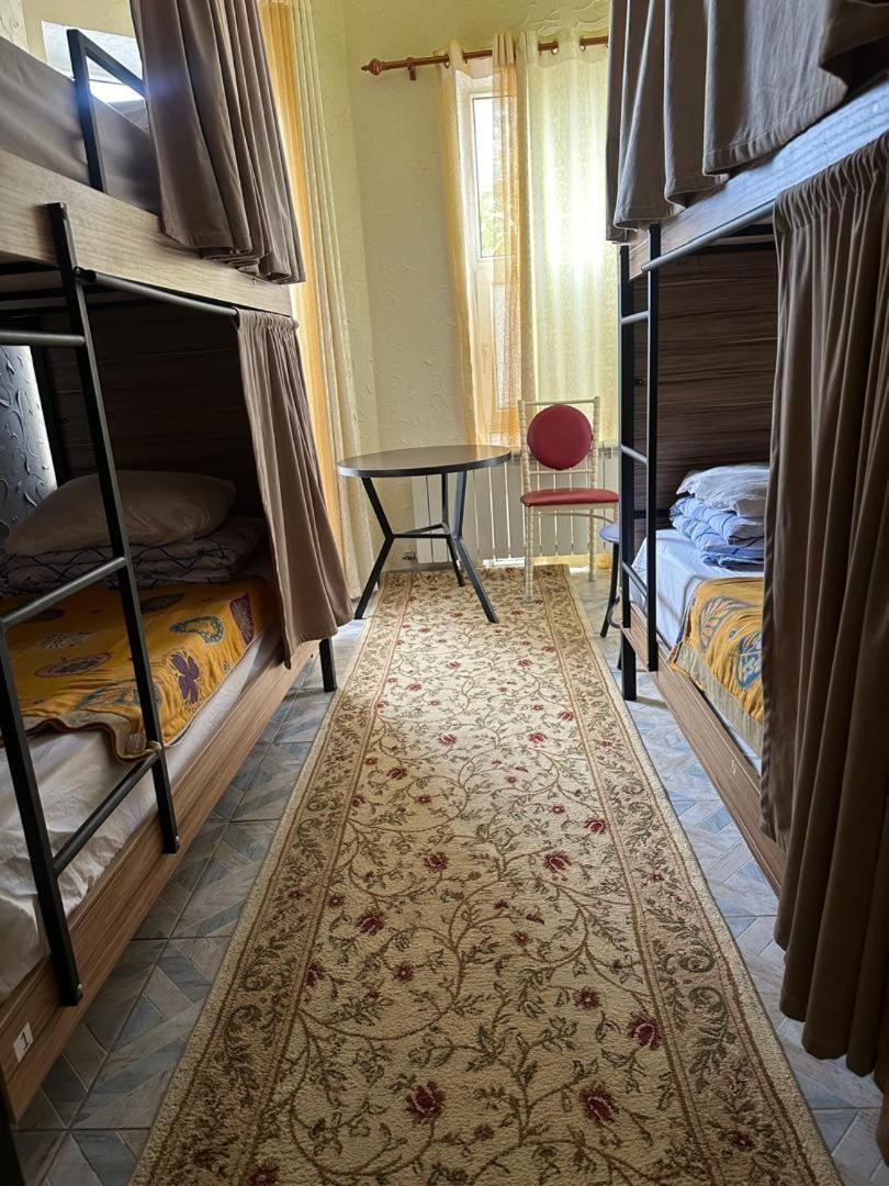 Sweet Home Hostel Bishkek Ngoại thất bức ảnh